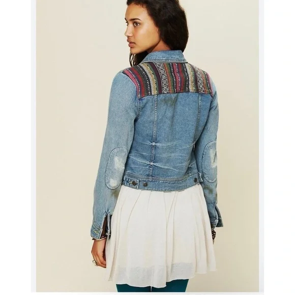 FREE PEOPLE Women’s Baja Distressed Embroidered Denim Jean Jacket Size 2 - Picture 4 of 9